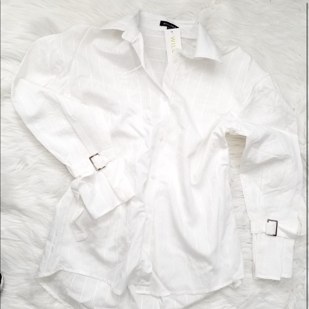 $5 FIRM...WILLIAM B Blouse